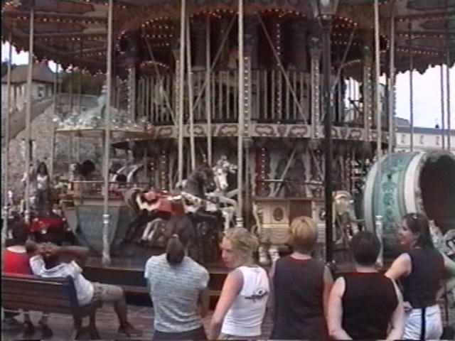 46 - LE CARROUSEL.JPG